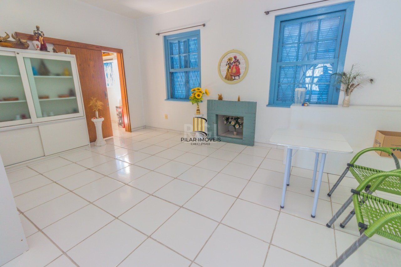 Casa para Venda - 165m², 3 dormitórios, 4 vagas - Santa Tereza