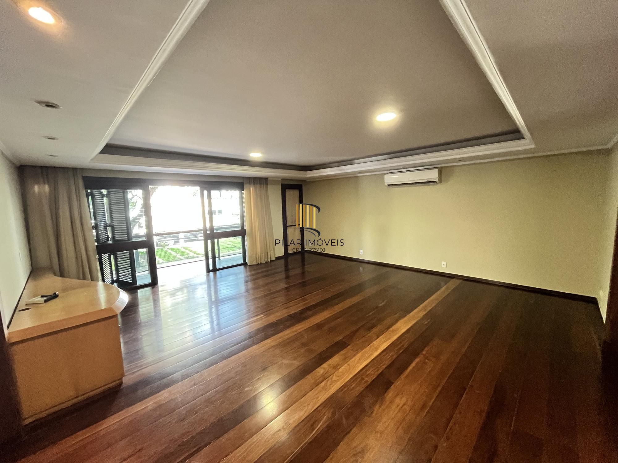 Apartamento de 4 quartos, suíte, amplo closet, dependência e 2 vagas de garagem