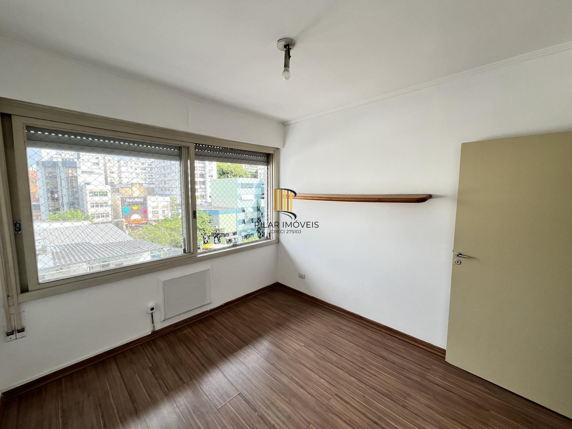 Apartamento de 3 quartos, churrasqueira e 1 vaga de garagem bairro Petrópolis