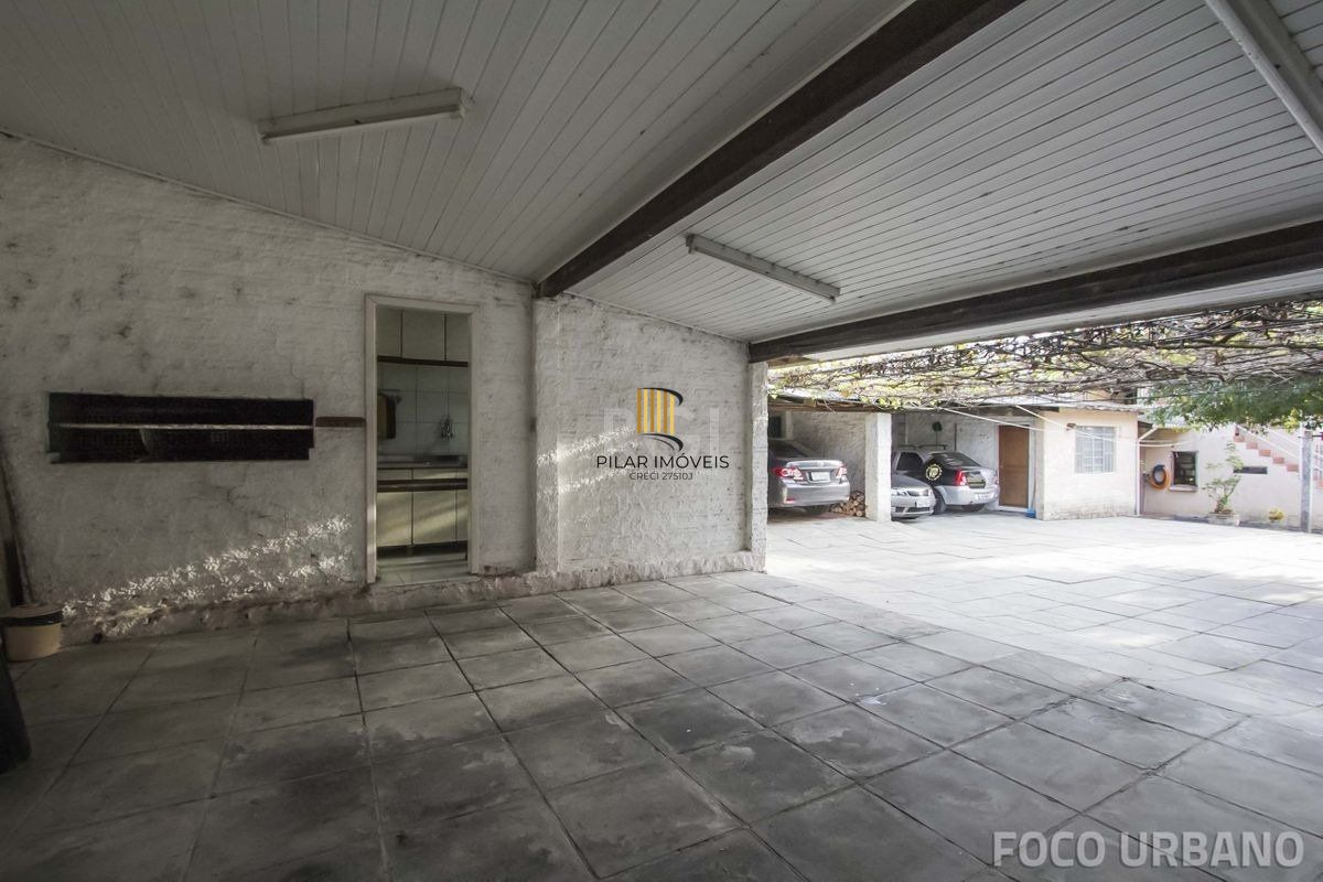 Casa para Venda - 1016m², 4 dormitórios, 6 vagas - Menino Deus