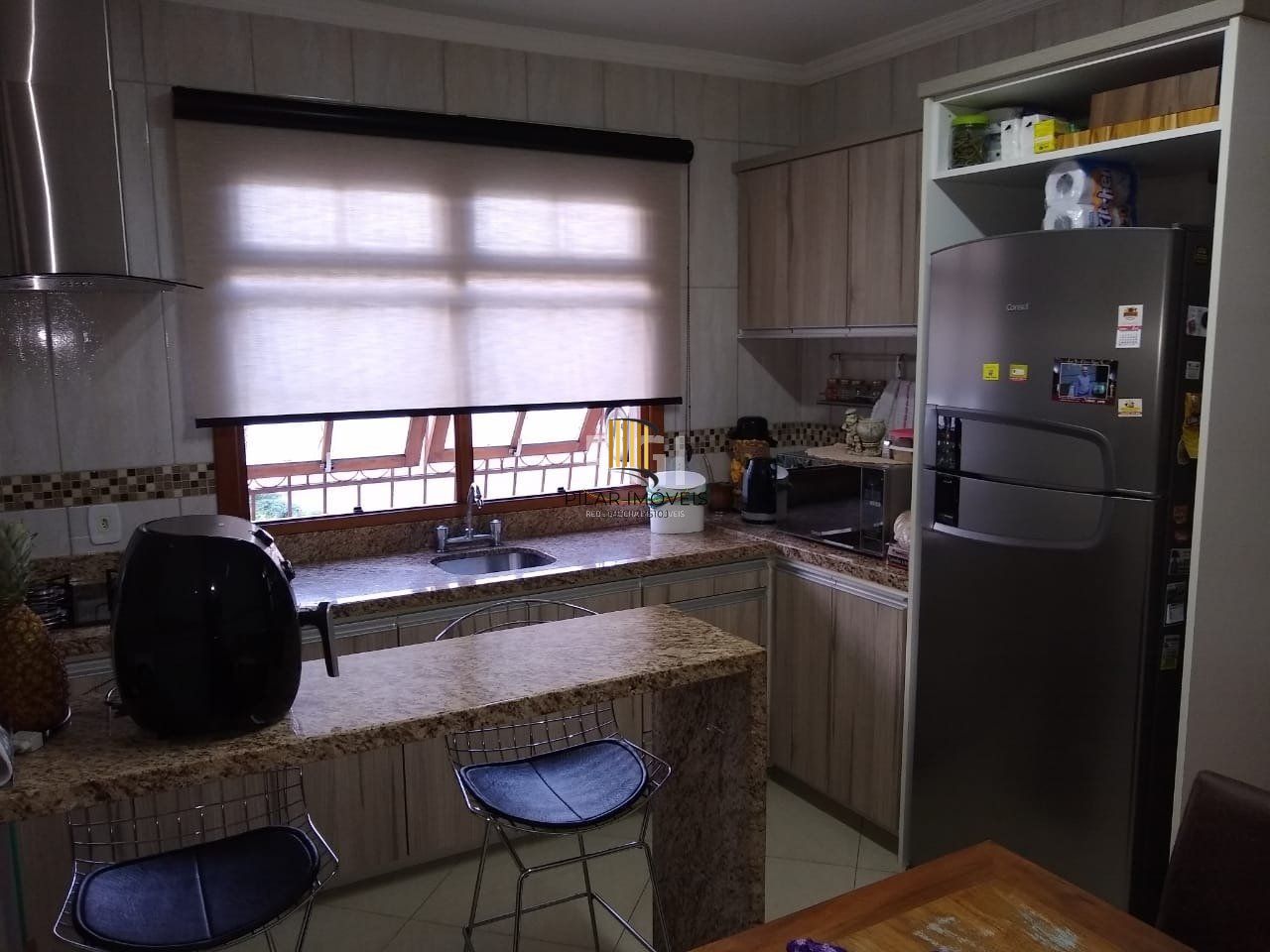Casa para Venda - 280m², 3 dormitórios, Sarandi