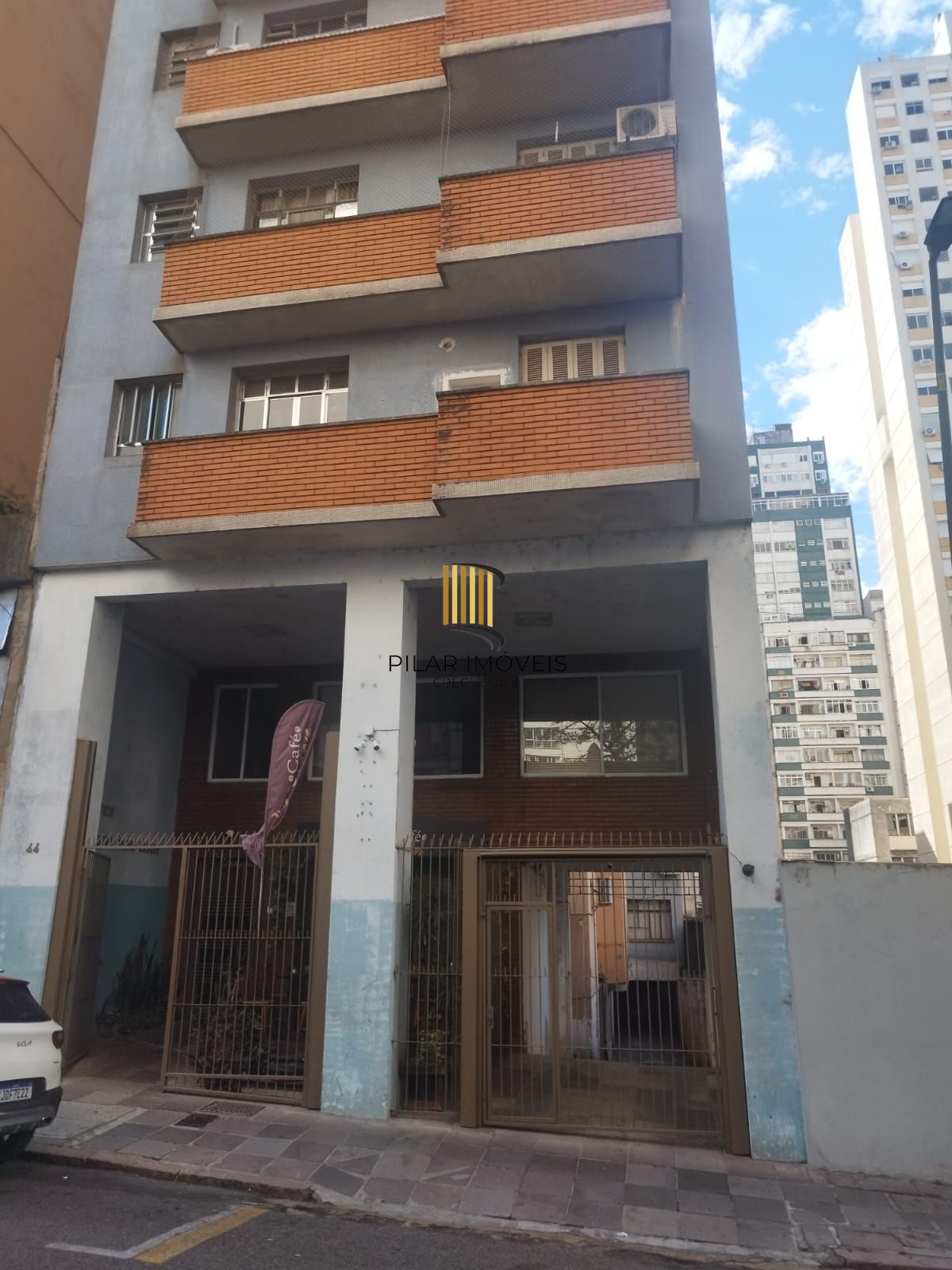 Apartamento de 3 quartos e 1 vaga de garagem no centro de POA