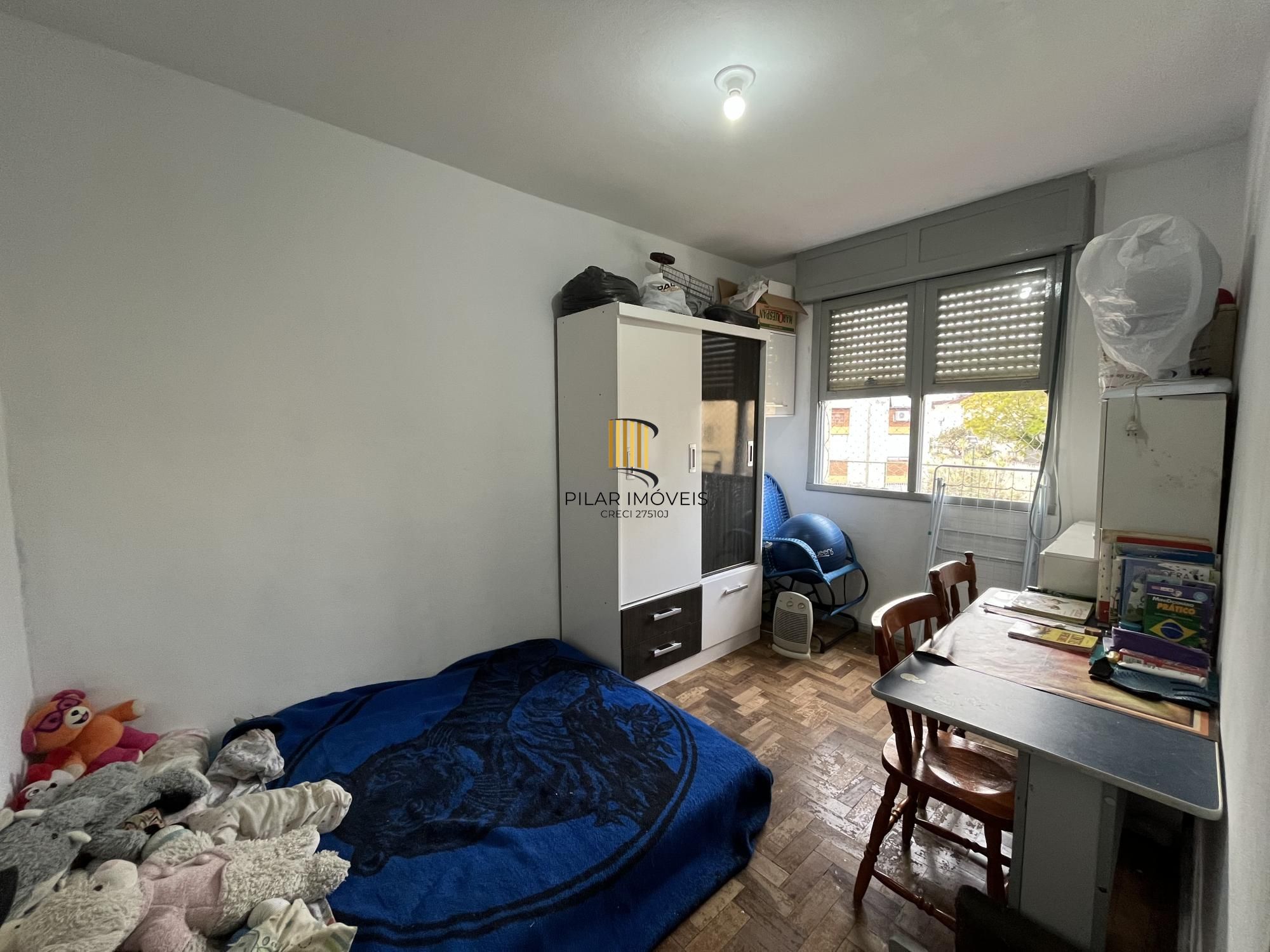 Apartamento de três dormitórios com vaga no Conjunto Residencial Roque Calage