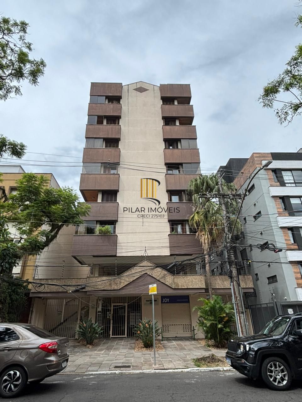 Apartamento de dois quartos e uma vaga de garagem no bairro Bom Fim em POA/RS