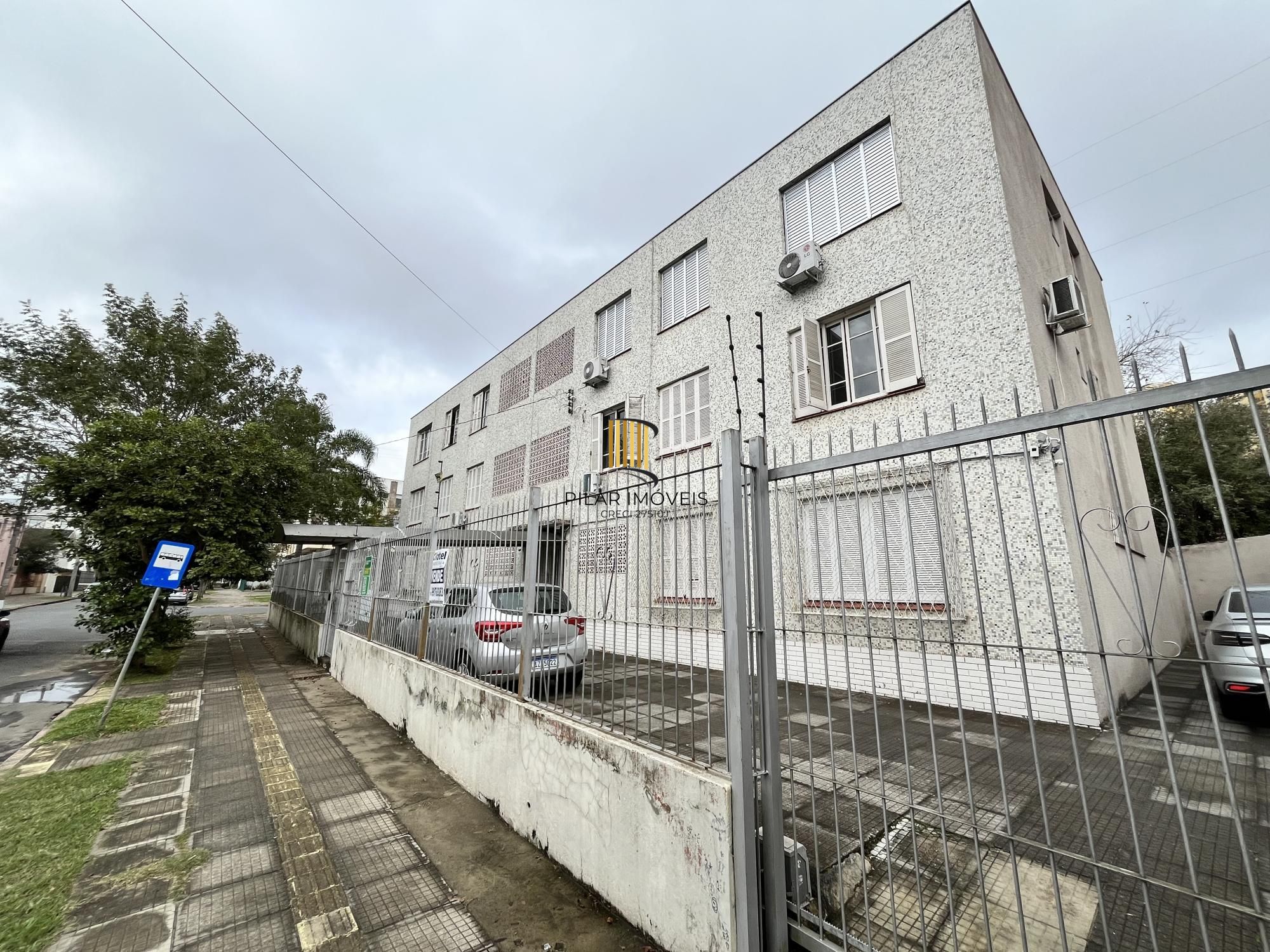 Apartamento reformado de 1 quarto, vaga rotativa no bairro Partenon/Santana - Pilar Imóveis