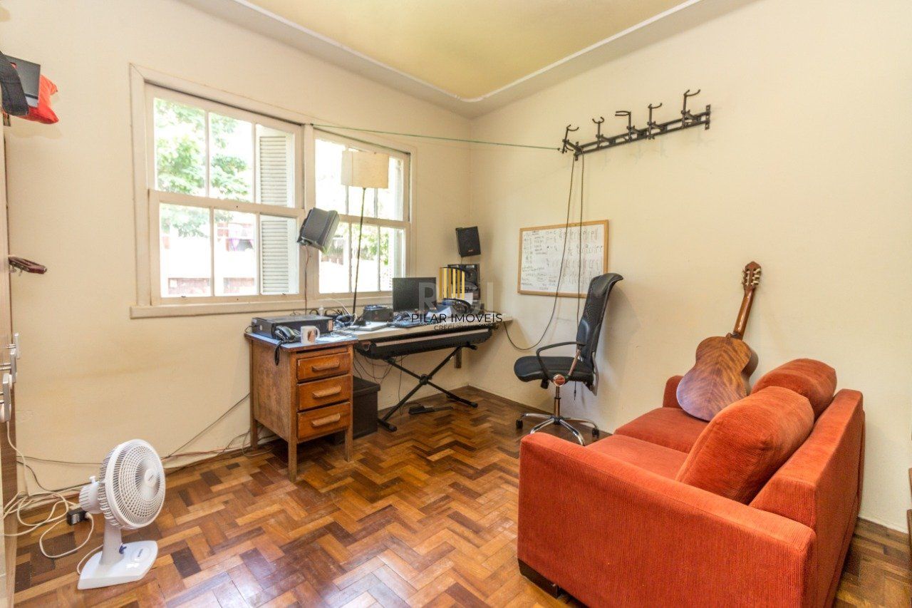 Apartamento para Venda - 61.47m², 2 dormitórios, 1 vaga - Petrópolis