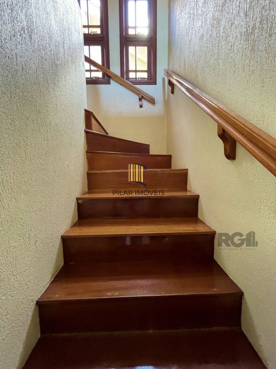 Casa 3 dormitórios no bairro Bavária