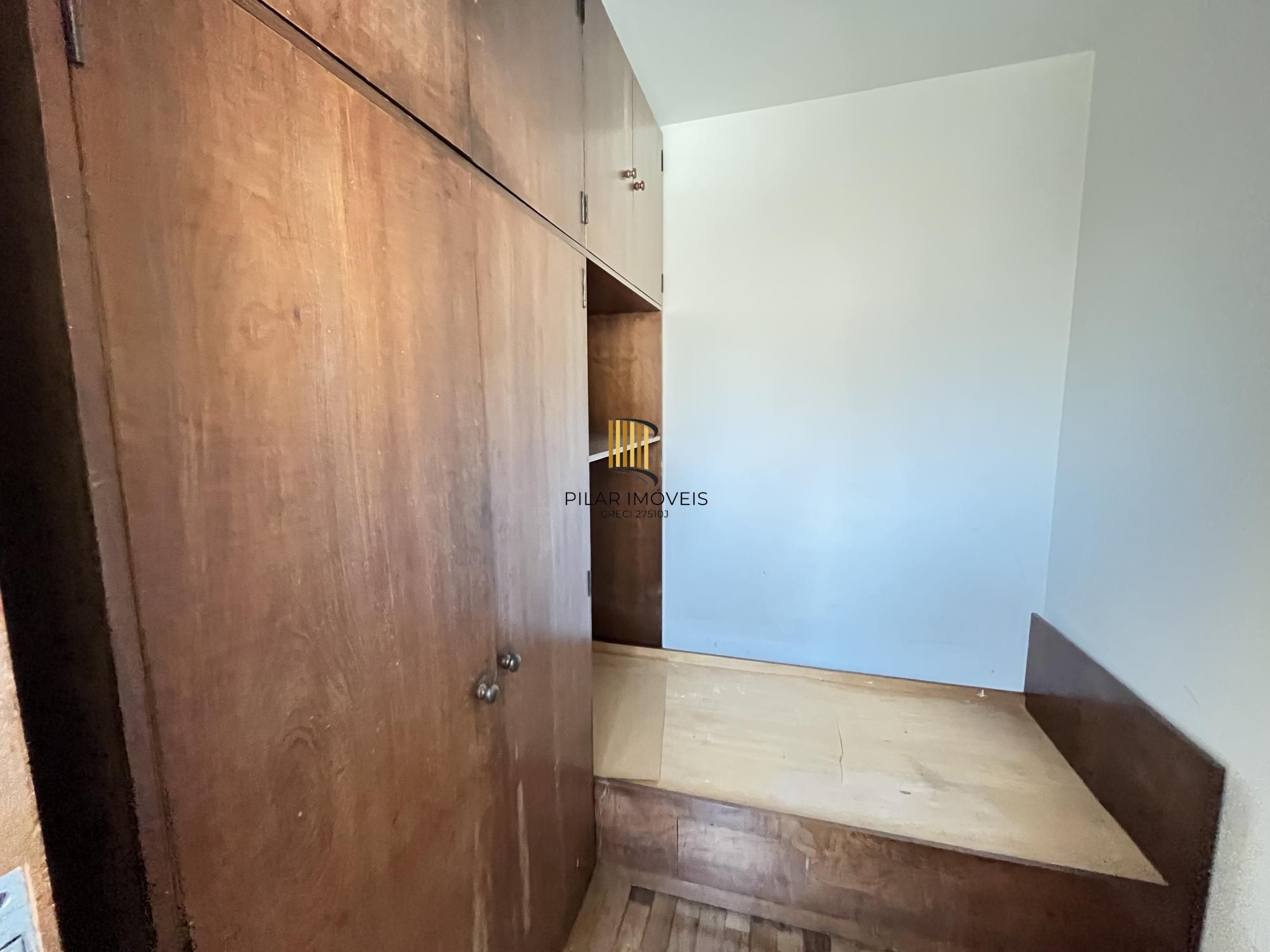 Apartamento de 3 quartos, suíte e 2 vagas de garagem no bairro Auxiliadora POA