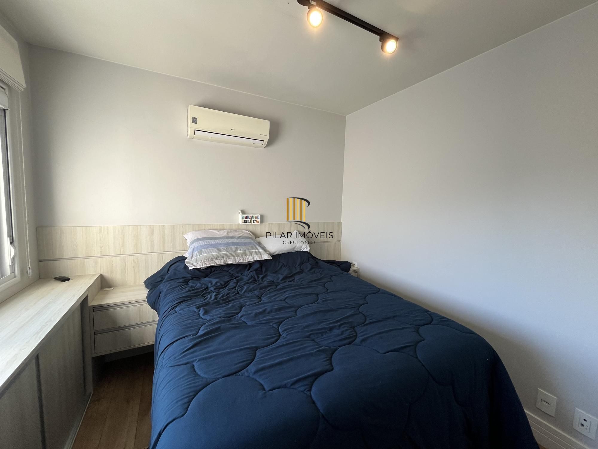 Apartamento de 3 quartos, suite e 2 vagas de garagem no bairro Jardim Carvalho