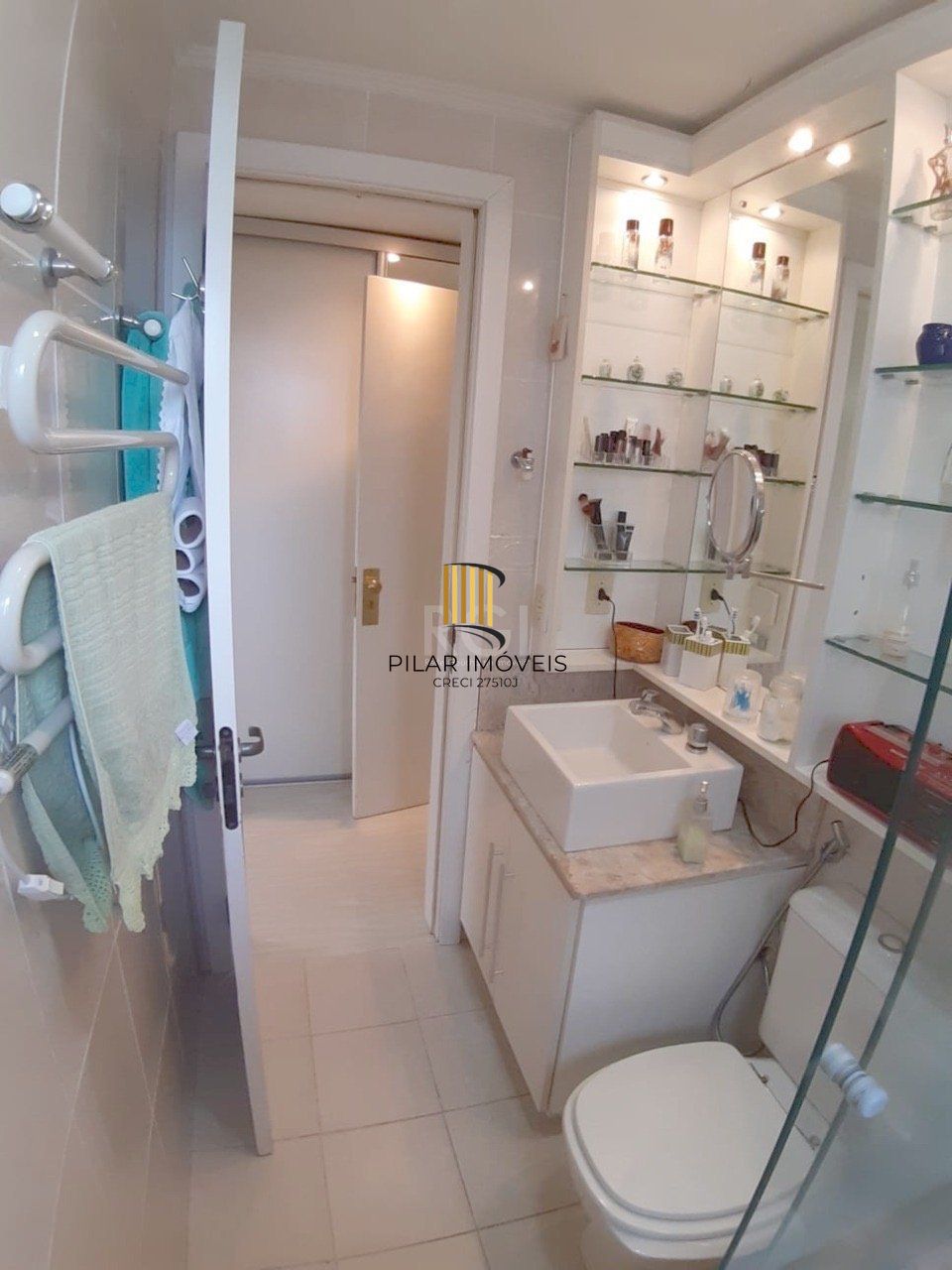 Apartamento para Venda - 122.14m², 3 dormitórios, sendo 1 suites, 2 vagas - Auxiliadora