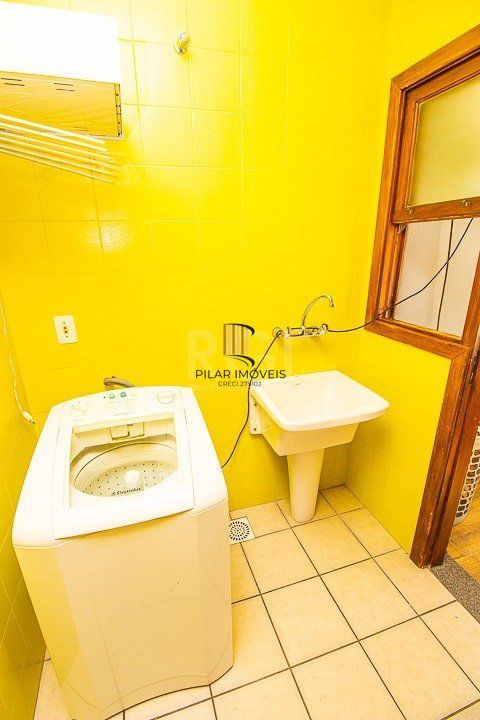 Cobertura para Venda - 116.36m², 2 dormitórios, sendo 1 suites, 1 vaga - Petrópolis