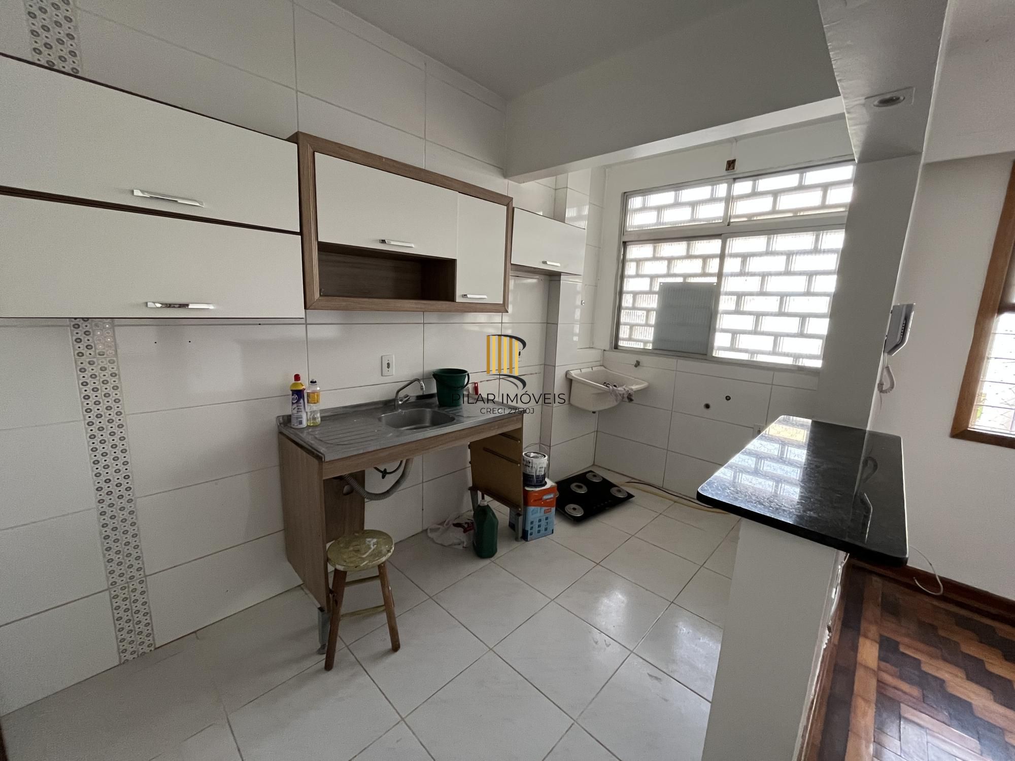 Apartamento térreo de 2 quartos no bairro Menino Deus em Porto Alegre