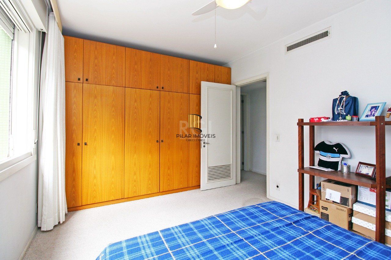 Apartamento para Venda - 245.75m², 3 dormitórios, sendo 1 suites, 2 vagas - Moinhos de Vento