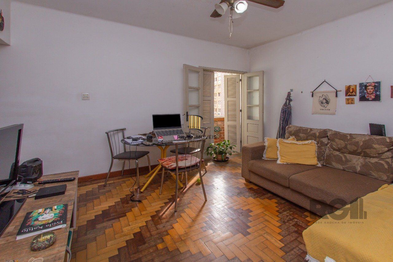 Apartamento 2 dormitórios no bairro Farroupilha