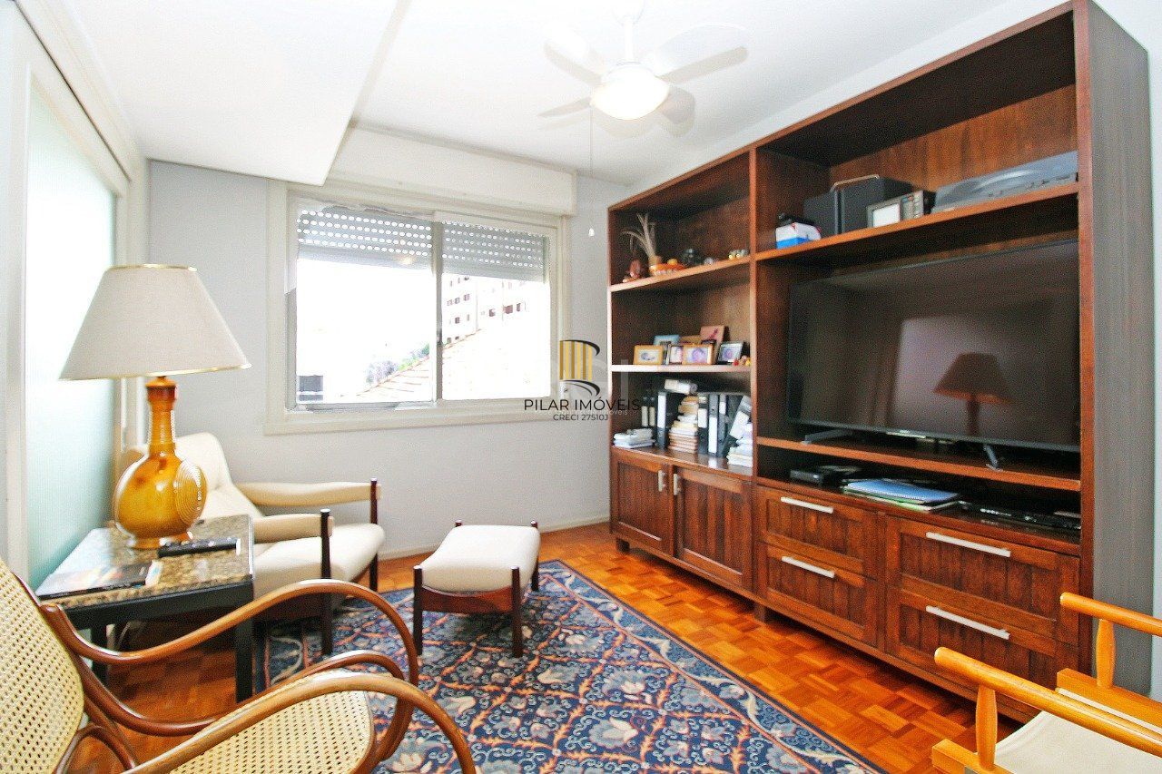 Apartamento para Venda - 245.75m², 3 dormitórios, sendo 1 suites, 2 vagas - Moinhos de Vento