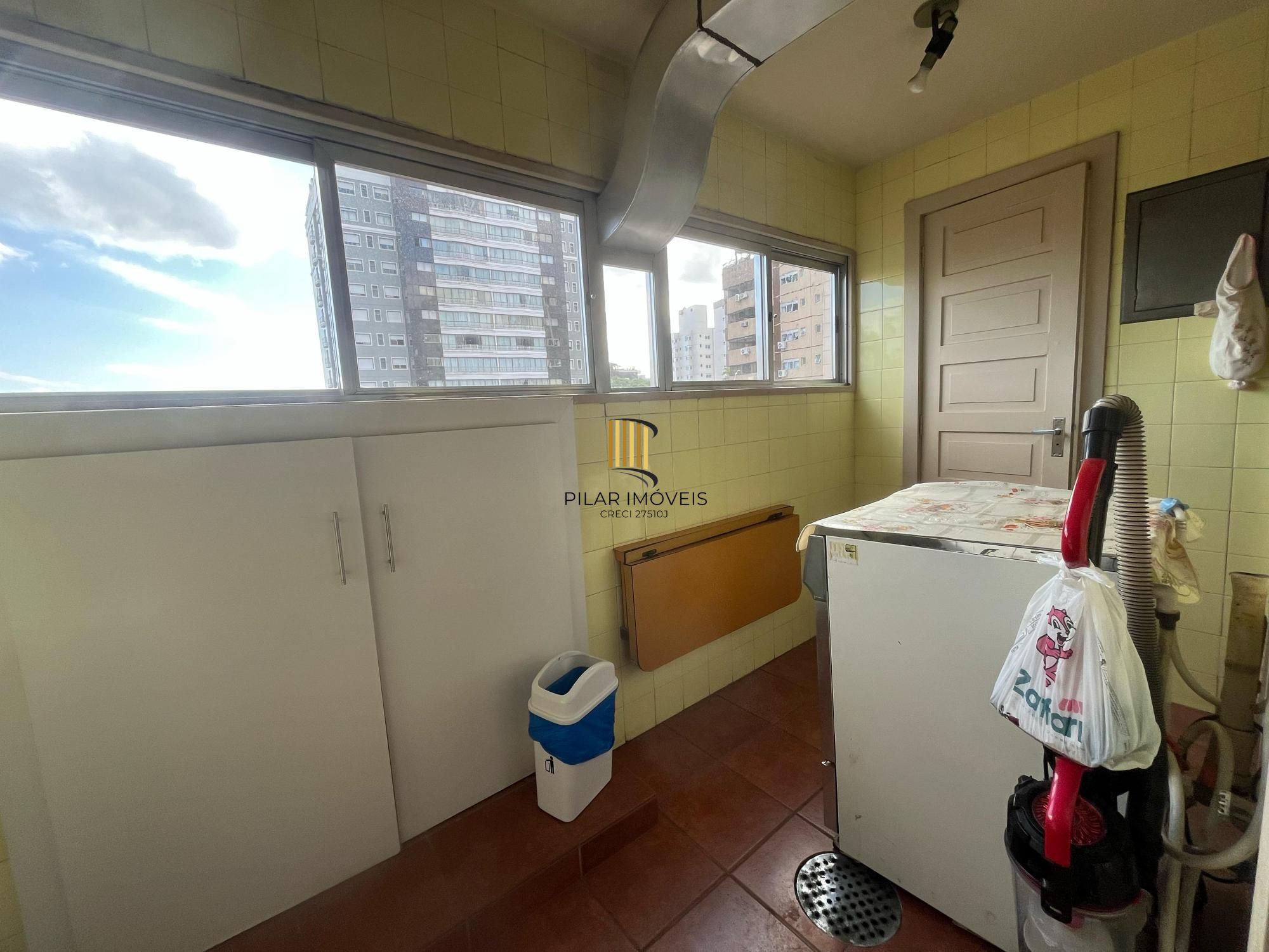 Apartamento de 3 quartos, suíte, lavabo e 2 vagas de garagem bairro Rio Branco