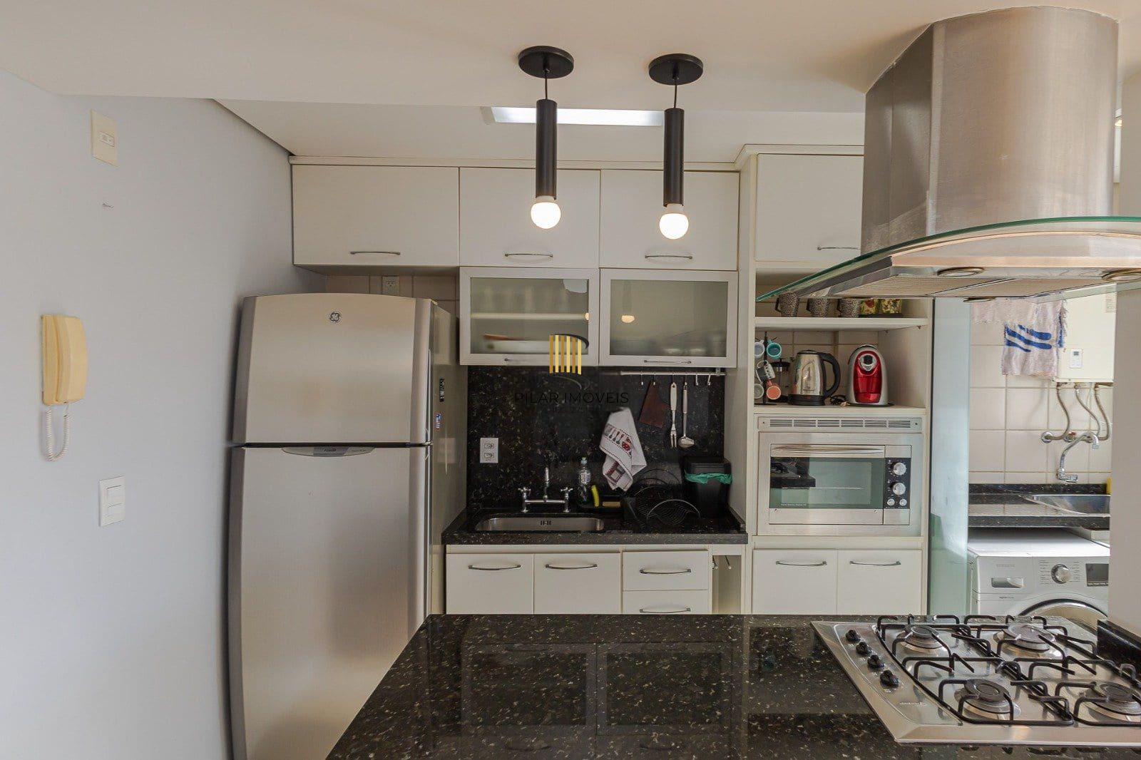Apartamento de 2 quartos, suíte e 1 vaga garagem bairro Azenha em Porto Alegre