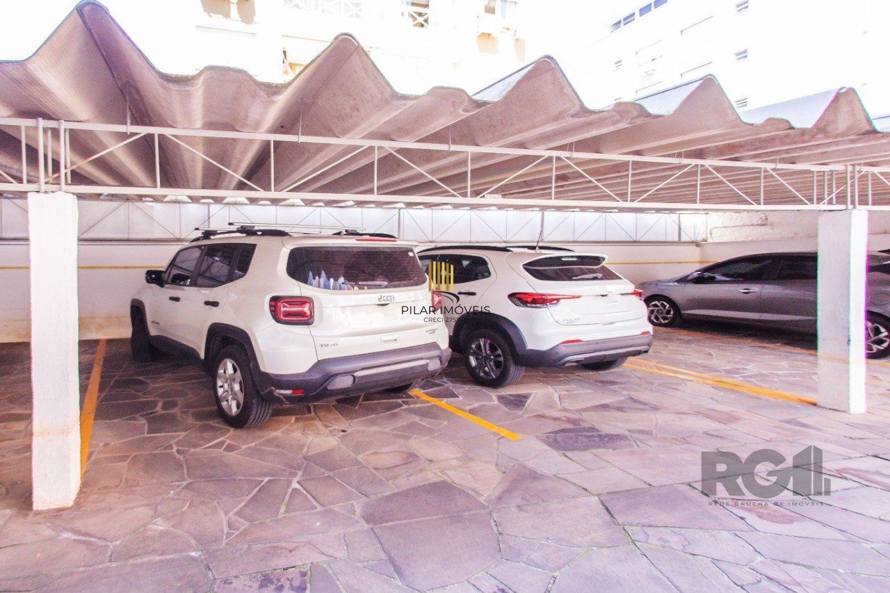 Apartamento de 3 quartos, sacada, dependência de empregada e 1 vaga de garagem