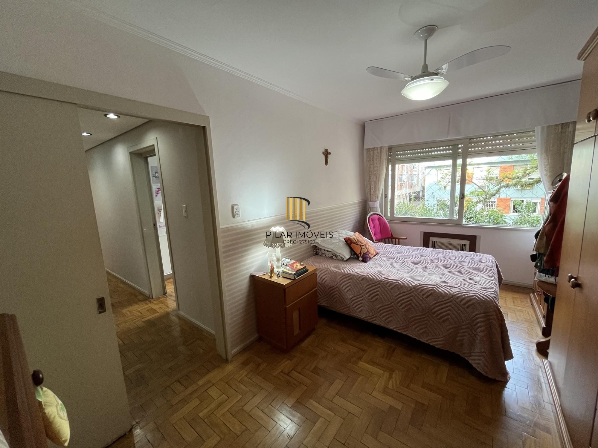 Apartamento de 3 quartos, suíte e 1 vaga de garagem no bairro Petrópolis em POA