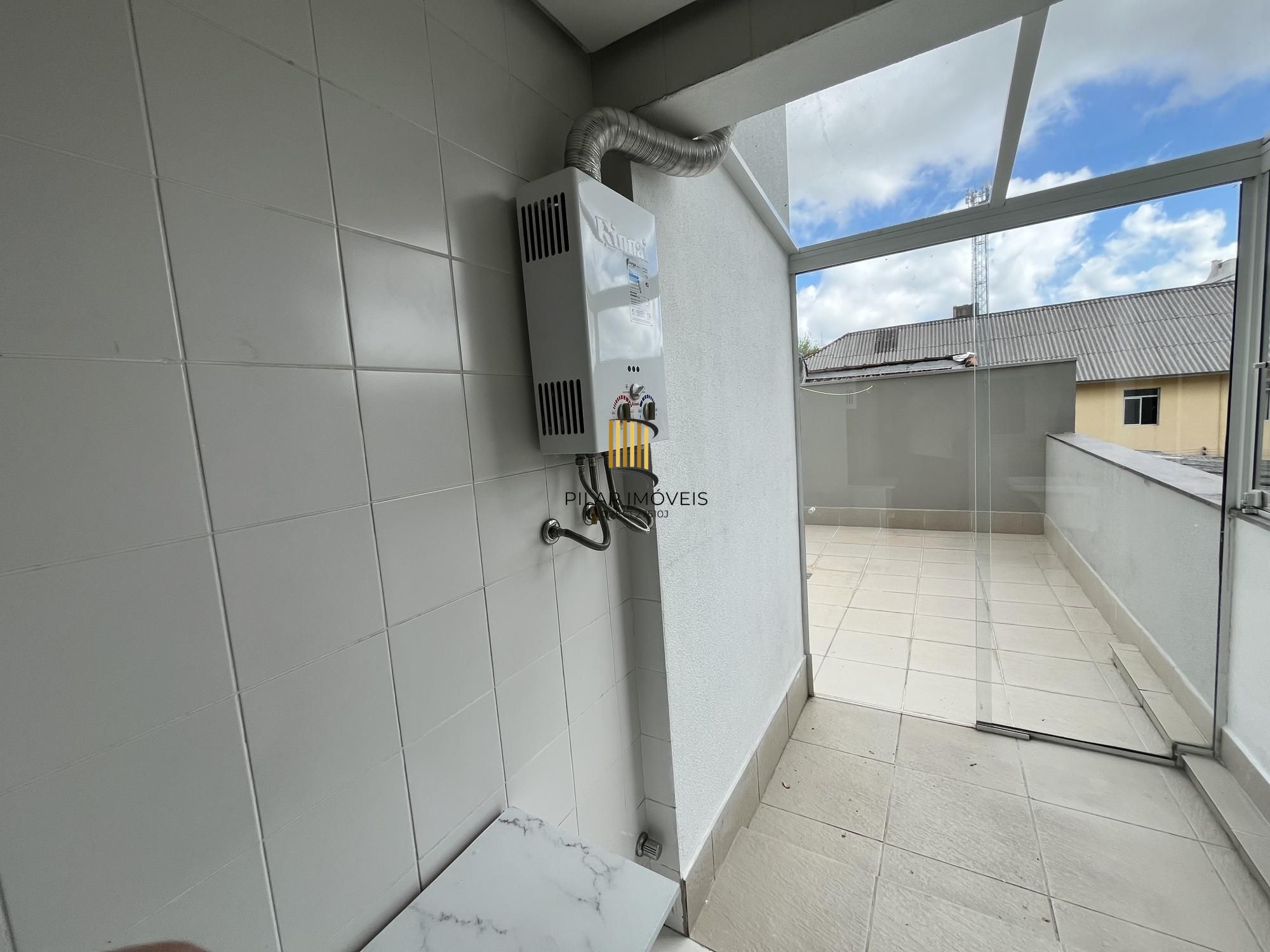 Apartamento de 1 quarto com sacada e 1 vaga de garagem no bairro Farroupilha