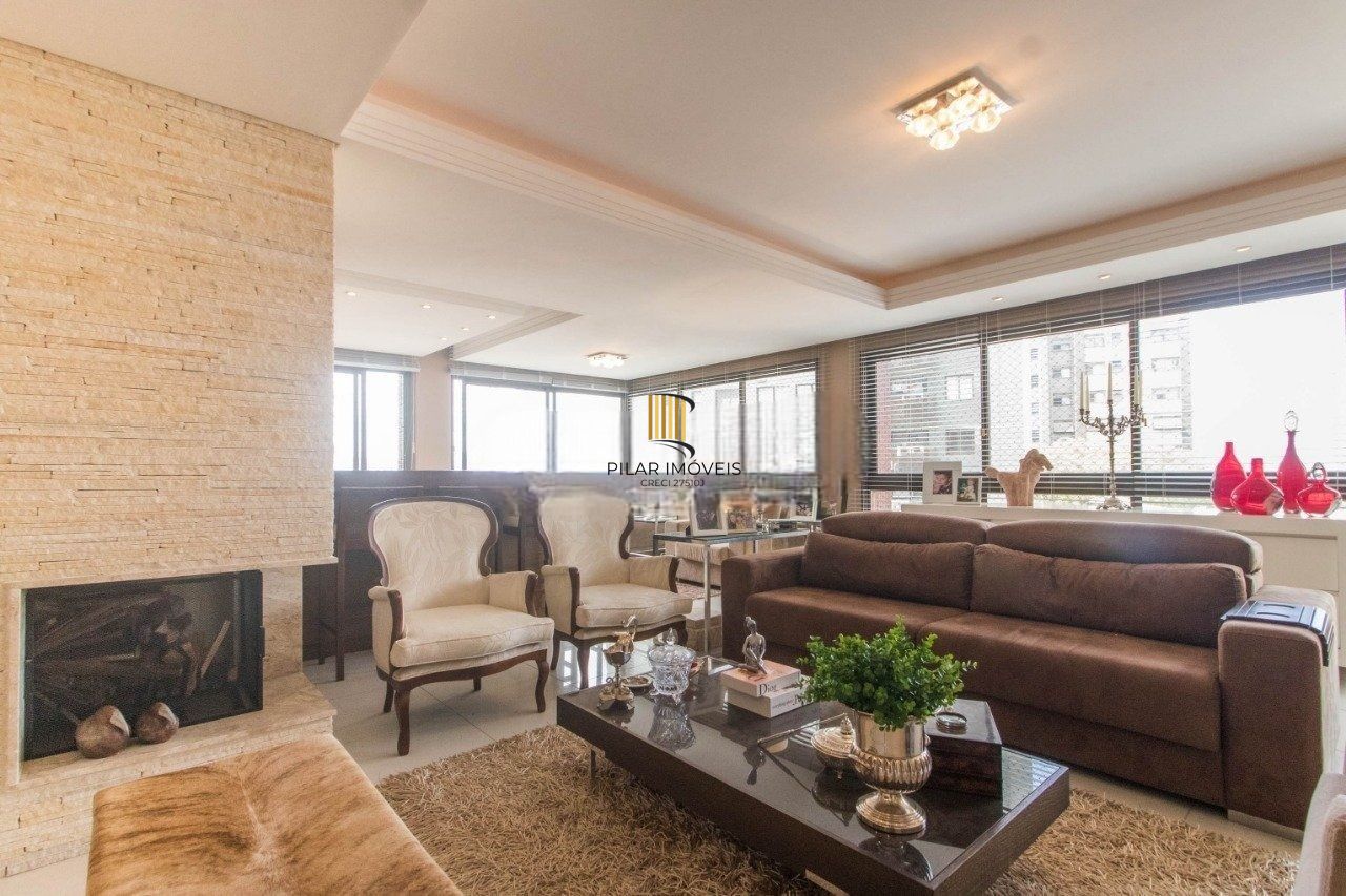 Apartamento com 3 suítes e 3 vagas de garagem no bairro Rio Branco em POA/RS