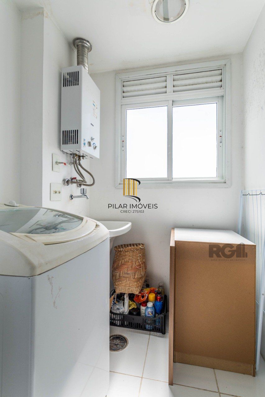   Apartamento de um quarto (dormitório) e uma vaga de garagem no bairro Jardim Botânico em Porto Alegre. 