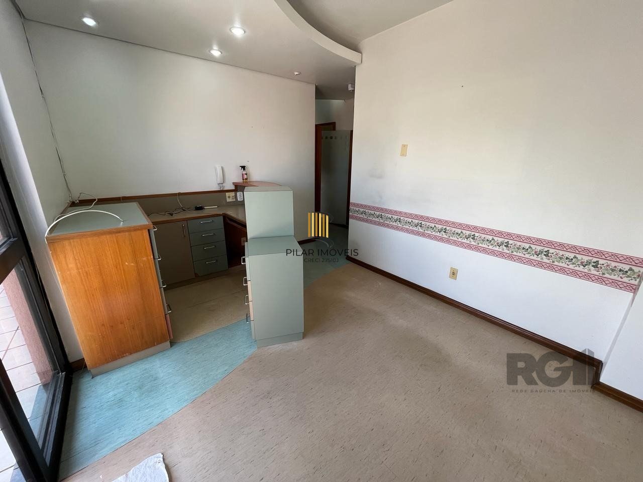 Sala comercial com uma vaga de garagem no bairro Bom Fim em Porto Alegre