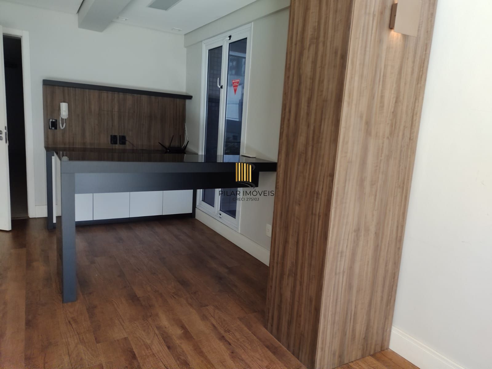 Sala comercial com 2 vagas de garagem escrituradas