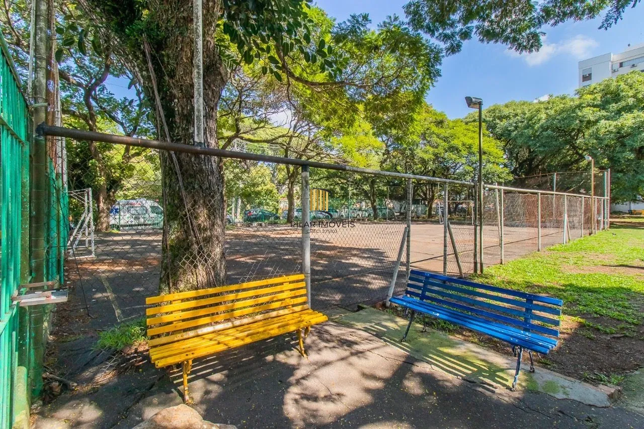 Apartamento à venda semimobiliado, decorado por arquiteta e pronto para morar.