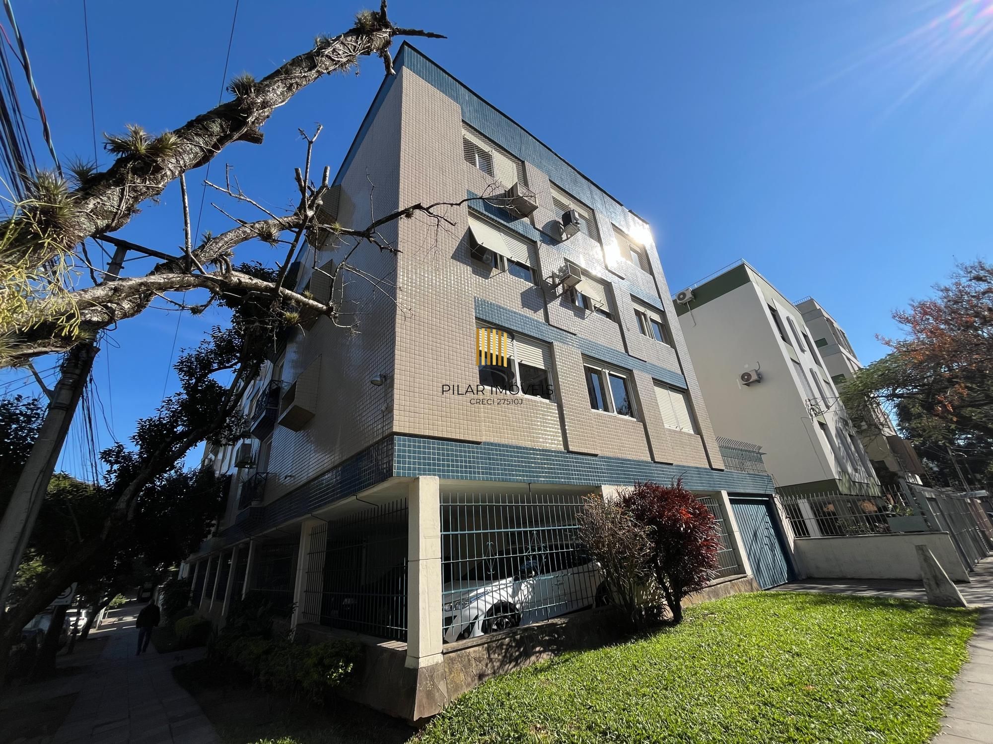 Apartamento de 3 quartos, suíte, dependência de emprega e 1 vaga de garagem