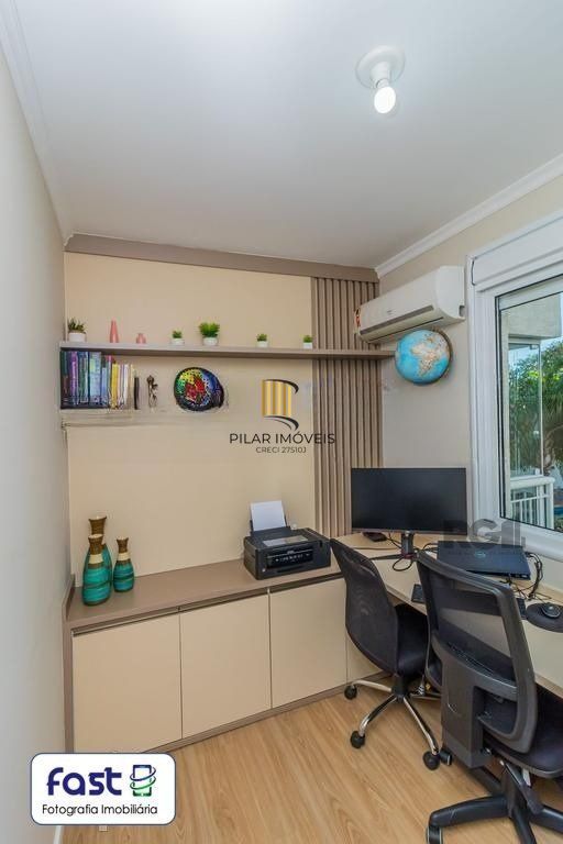 Apartamento 3 quartos, sendo 1 suíte, 82 m² de área privativa e 2 vagas de garagem individuais. Localizado na Rua/Av. Grecia, no bairro Passo D Areia em Porto Alegre.	