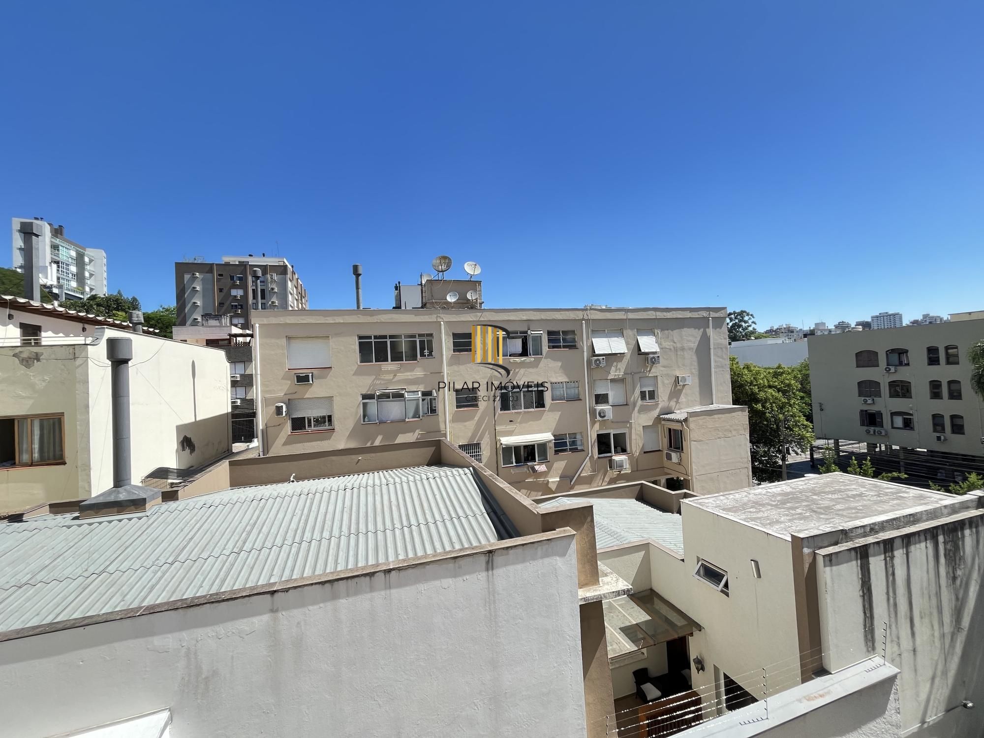 Apartamento de 3 quartos, suíte e 2 vagas de garagem no bairro Auxiliadora POA