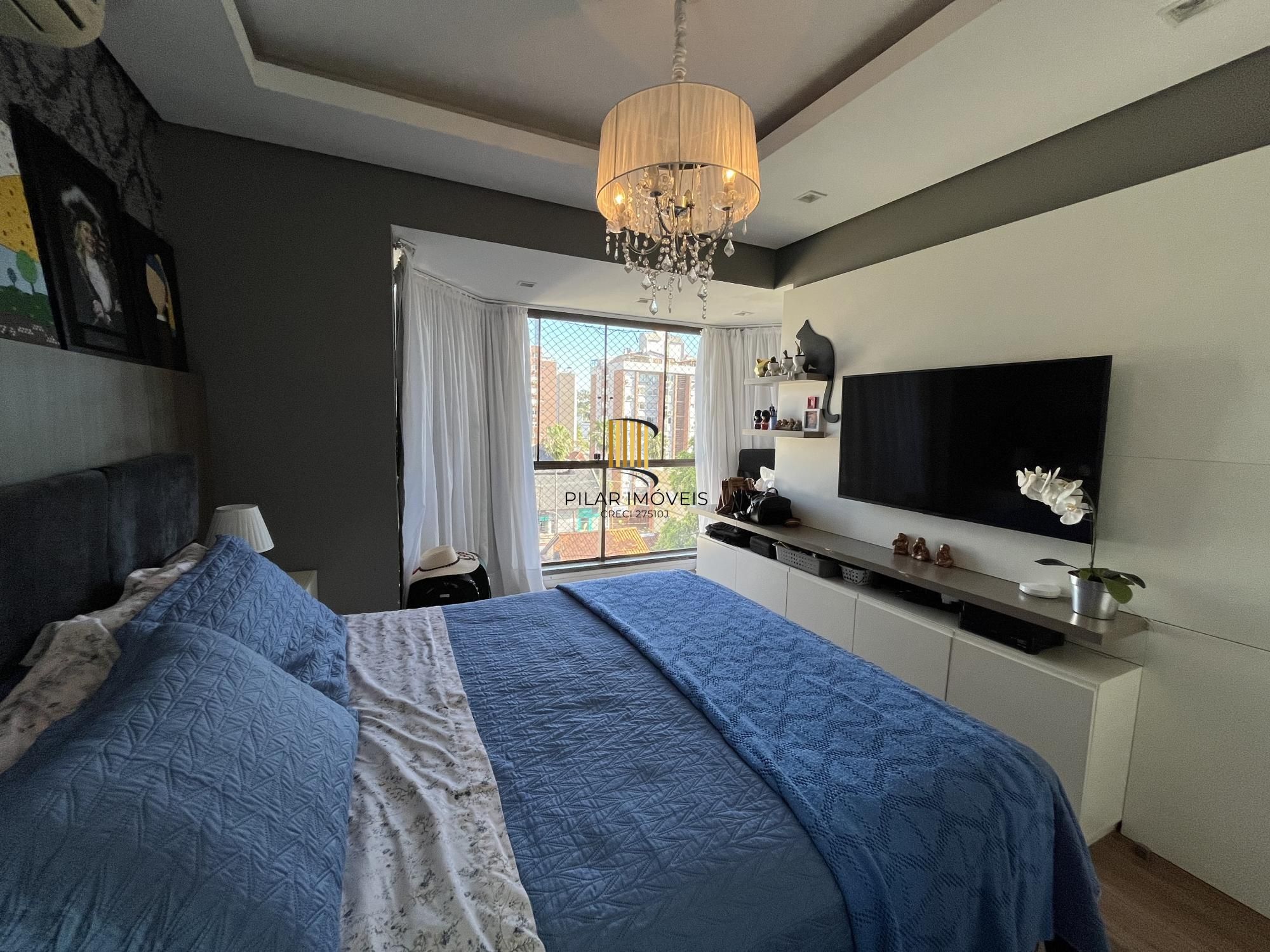 Apartamento de 3 quartos, suíte e 1 vaga de garagem no Bairro Menino Deus em POA