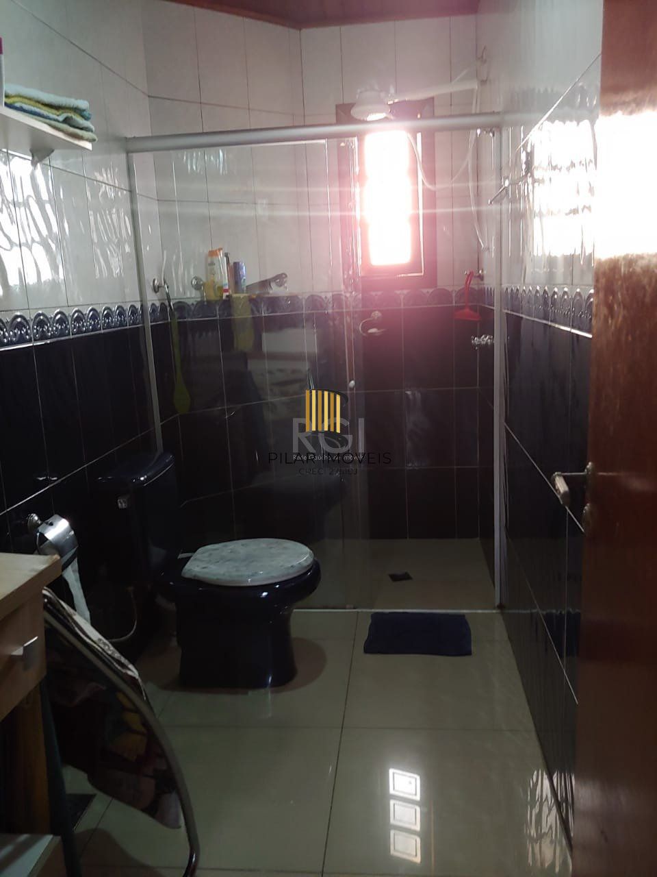 Casa para Venda - 250m², 3 dormitórios, sendo 1 suites, 5 vagas - Santa Rosa