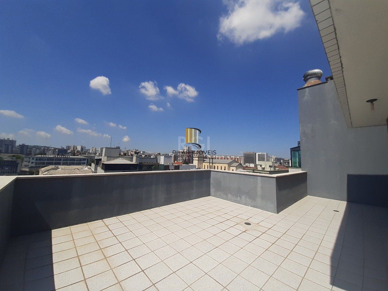 Cobertura para Venda - 281.25m², 3 dormitórios, sendo 1 suites, 2 vagas - Cristo Redentor