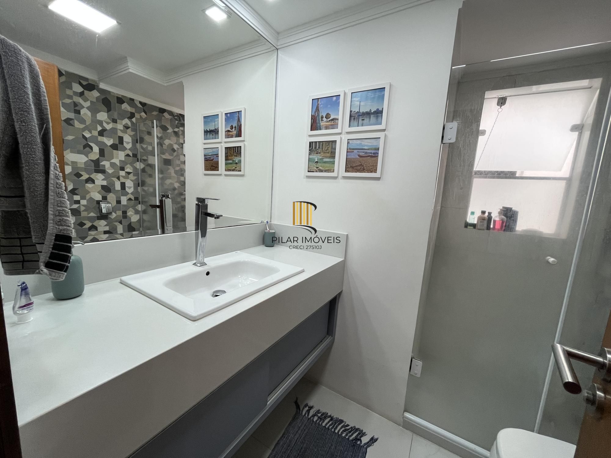 Apartamento de 2 quartos e 1 vaga de garagem no bairro Rio Branco Porto Alegre