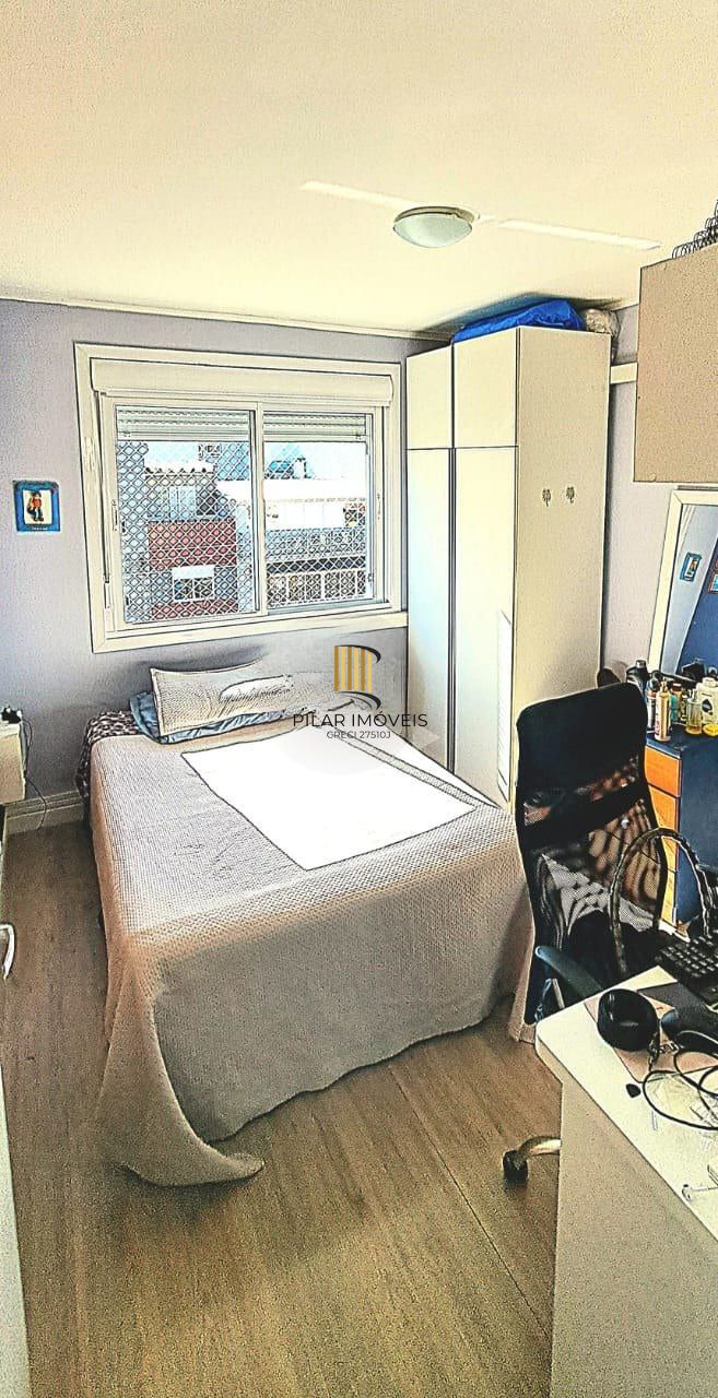 Apartamento de dois quartos e uma vaga de garagem no bairro Menino Deus