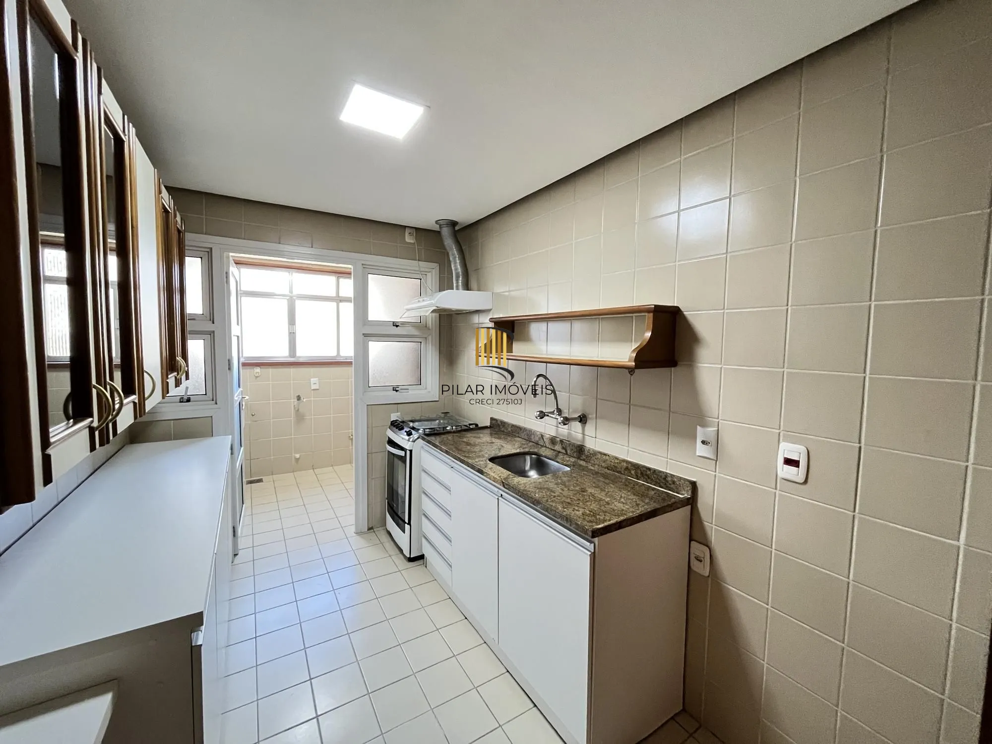 Apartamento de 3 quartos e 1 vaga de garagem no bairro Chácara da Pedras em POA