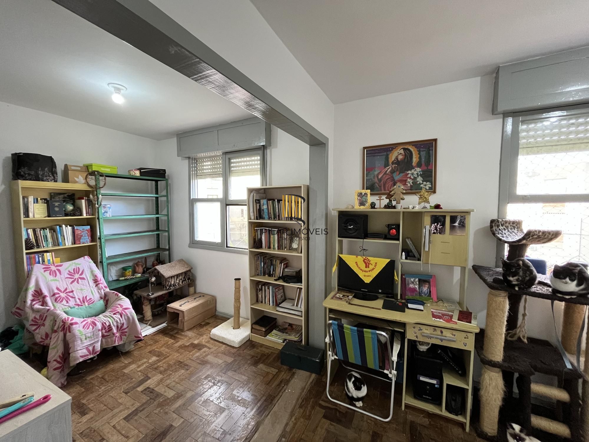 Apartamento de três dormitórios com vaga no Conjunto Residencial Roque Calage