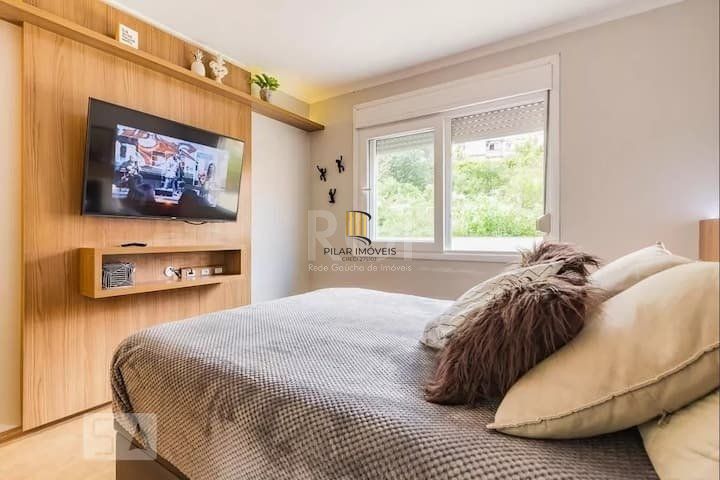 Apartamento para Venda - 105m², 2 dormitórios, sendo 1 suites, 2 vagas - Menino Deus