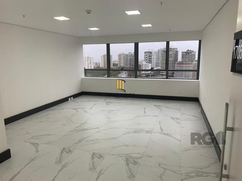 Sala comercial com 36,7 m² de área privativa e 1 vaga(s) de garagem. Localizado na Rua/Av. Doutor Nilo Peçanha, no bairro Bela Vista em Porto Alegre.