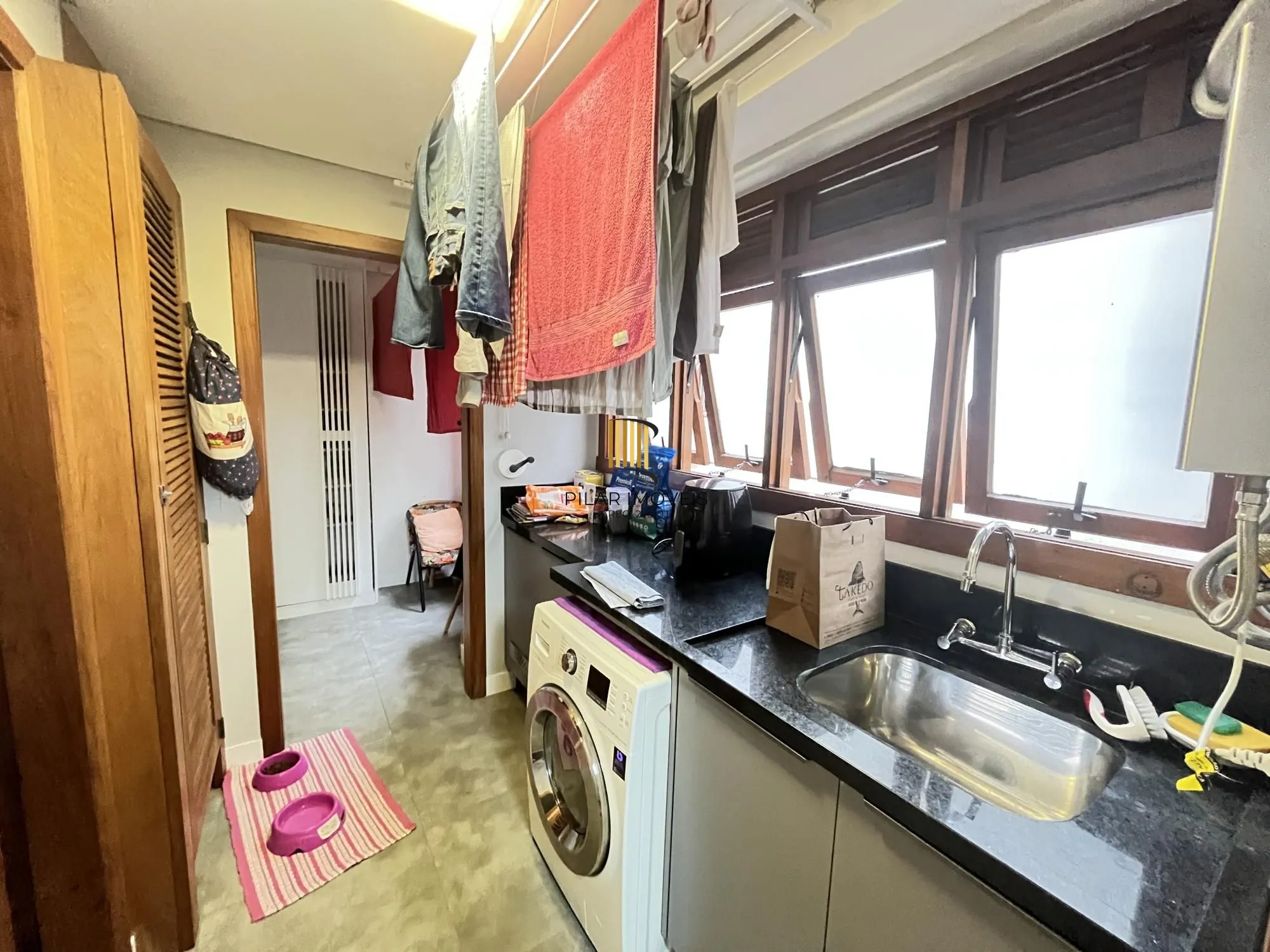 Apartamento de 3 quartos, 2 suítes, 1 americana e 2 vagas no bairro Farroupilha