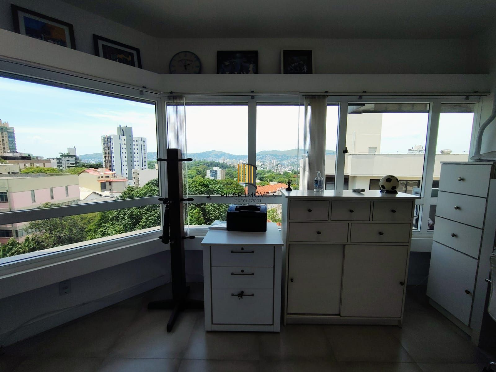 Sala ampla pois é ligada a outra ao lado do Colégio Santa Inês perto do Zaffari.