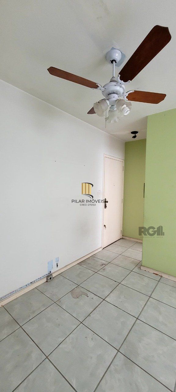  Apartamento amplo com dois dormitórios no bairro Rio Branco  em Porto Alegre. 