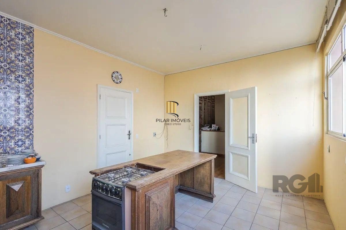 Apartamento 4 dormitorios vaga e elevador Centro Histórico Porto Alegre