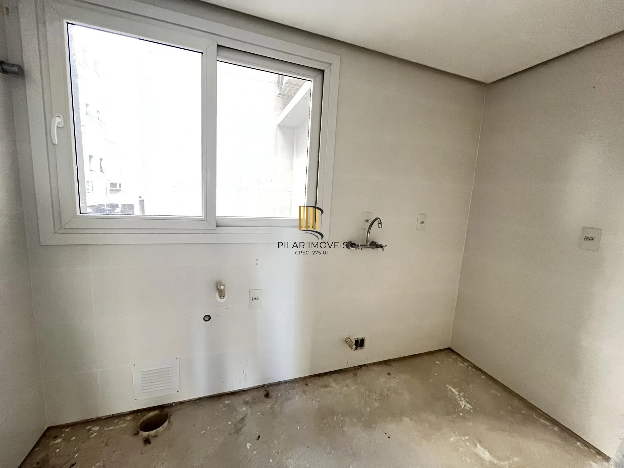 Apartamento com 3 suítes no bairro São João em Porto Alegre