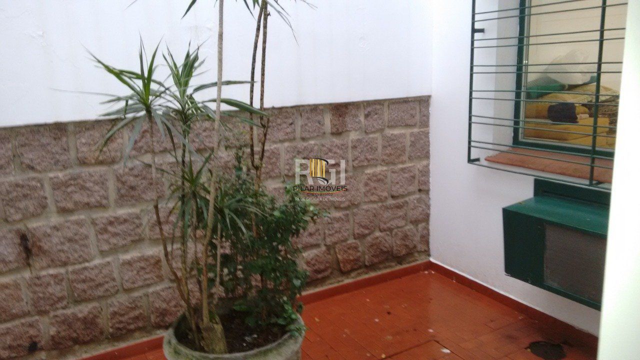 Casa para Venda - 363m², 3 dormitórios, sendo 1 suites, 2 vagas - São João