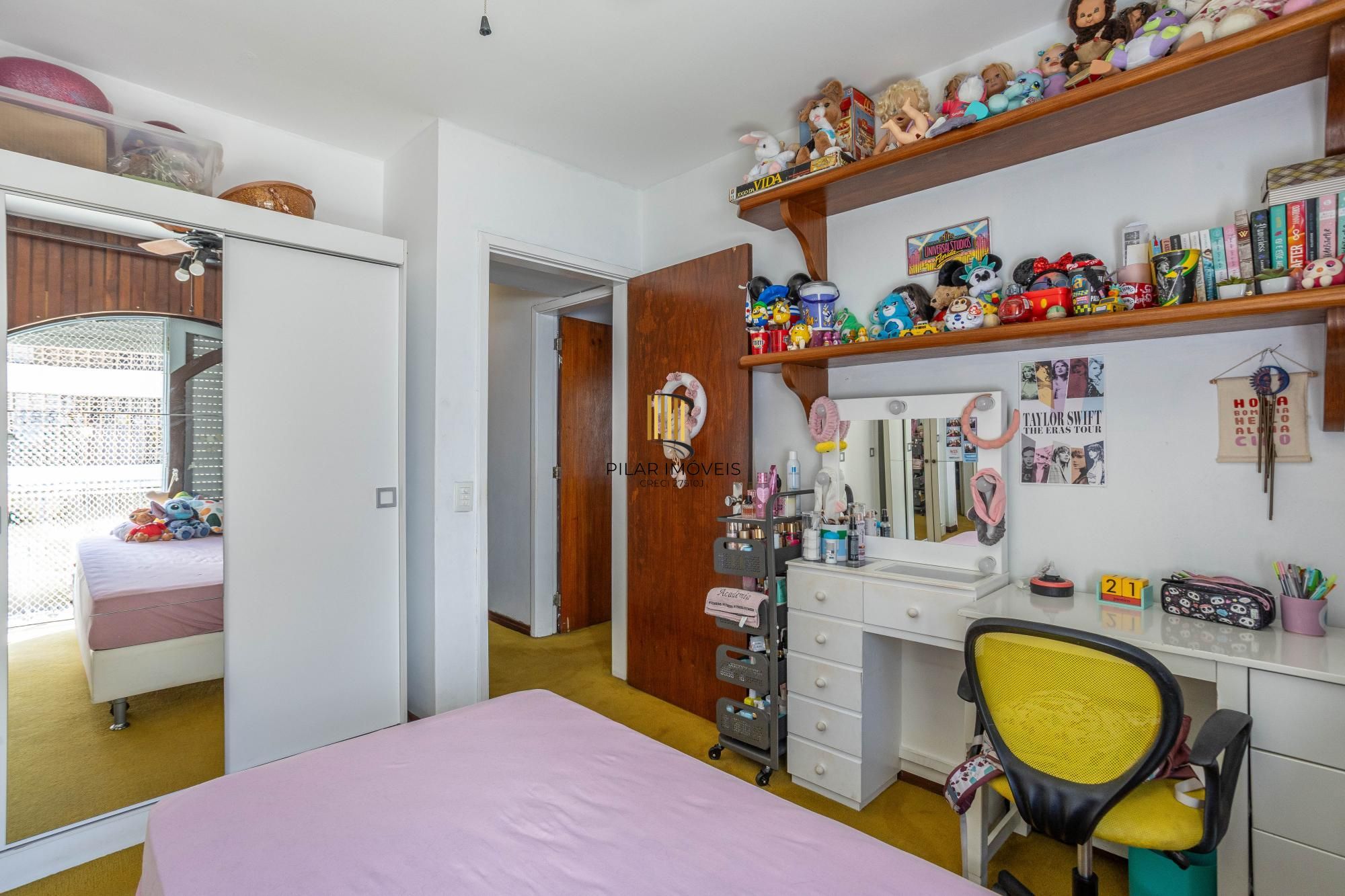 Apartamento de três quartos, suíte, dependência de empregada e 1 vaga de garagem