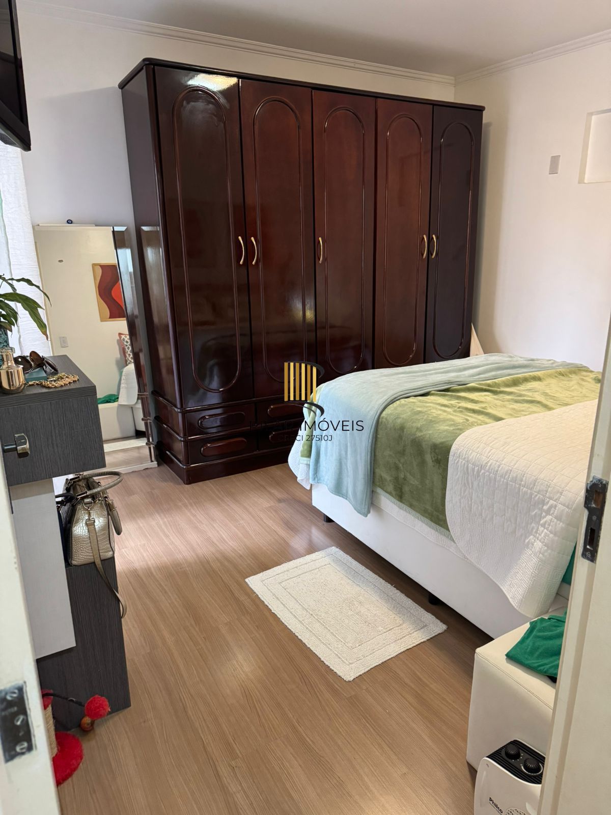 Apartamento de 2 quartos e 1 vaga de garagem no Centro de Porto Alegre