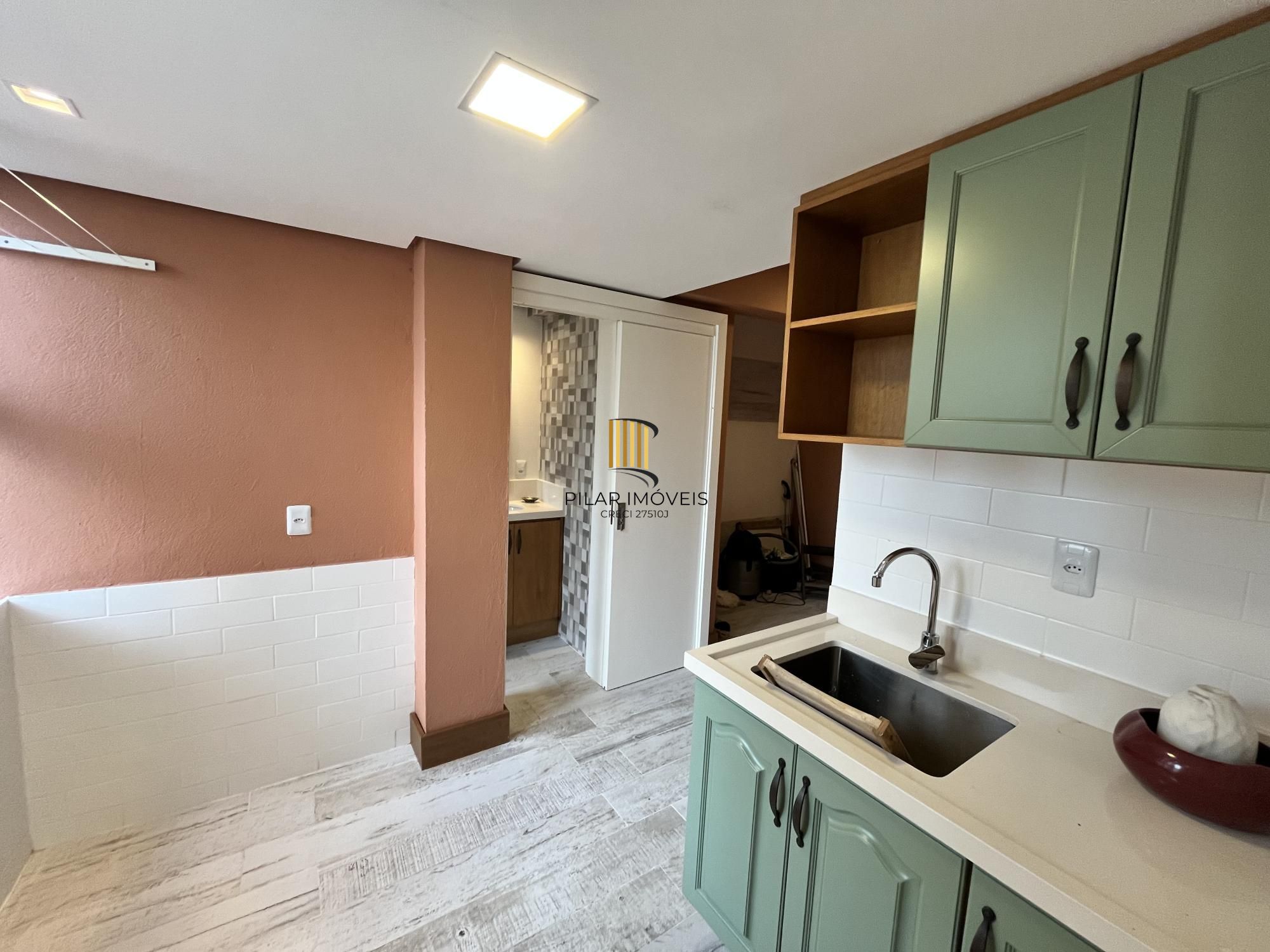 Apartamento de 4 quartos, suíte, amplo closet, dependência e 2 vagas de garagem